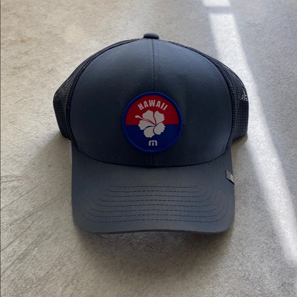 Travis Matthew hat